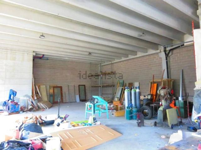Ufficio in vendita di 171 m² in Strada Regionale 5bis