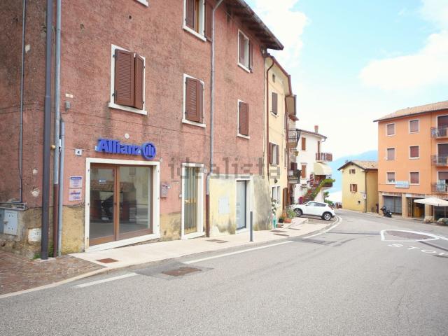 Ufficio in vendita di 17 m² in Via Molina