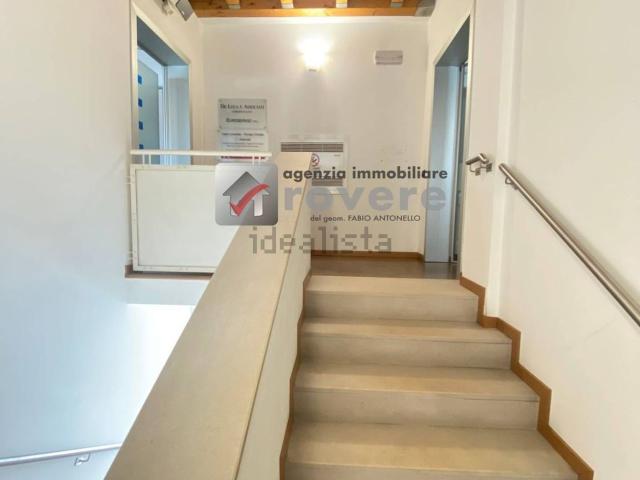 Ufficio in vendita di 186 m²