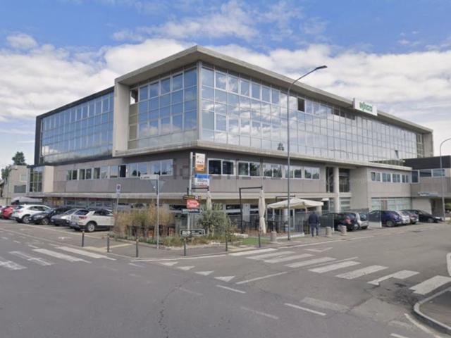 Ufficio in vendita di 187 m² in Via Giuseppe Parini, 1