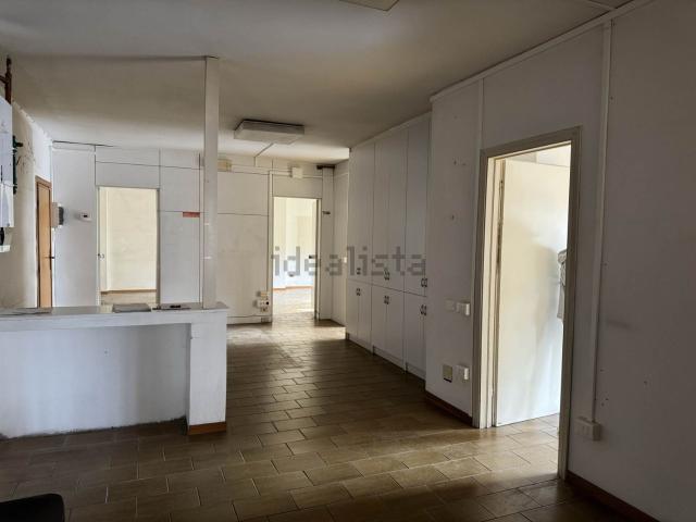 Ufficio in vendita di 180 m²