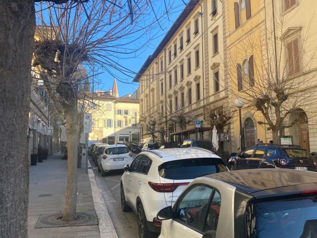 Ufficio in vendita di 180 m² in Via G. MONACO