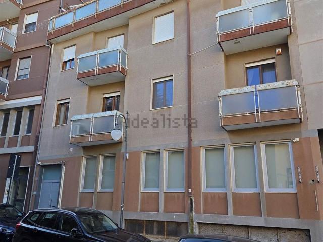 Ufficio in vendita di 182 m² in Via Santa Lucia, 16