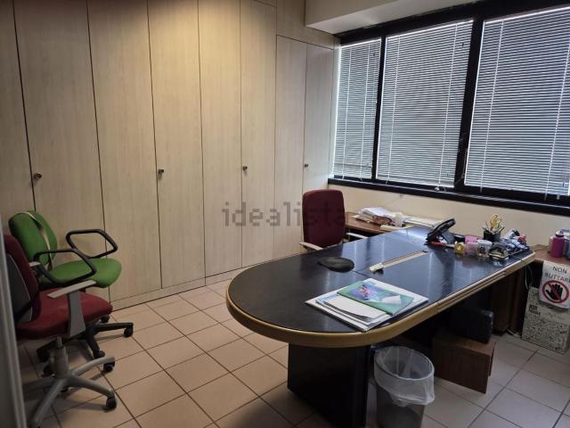 Ufficio in vendita di 183 m² in Via Leonida Landucci
