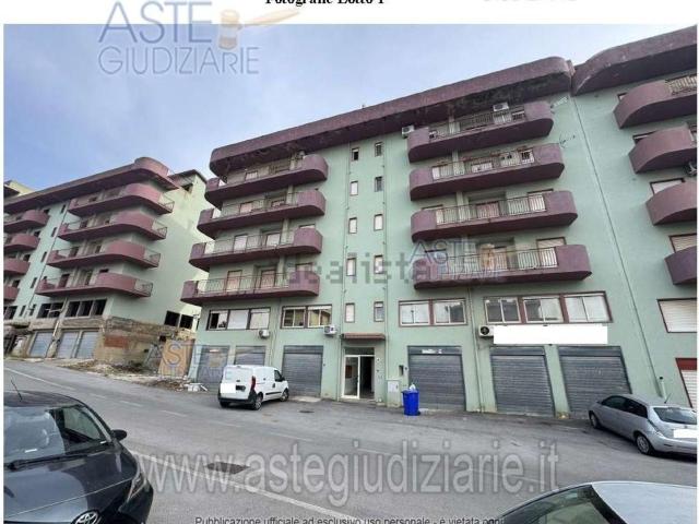 Ufficio in vendita di 194 m² in Via Giuseppe Basile, 4