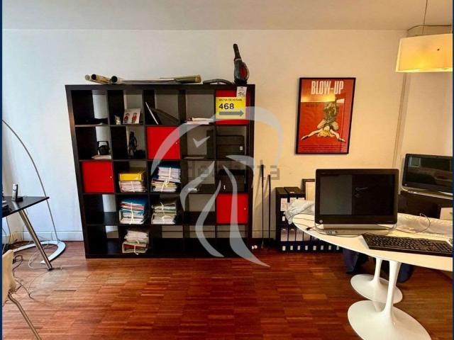 Ufficio in vendita di 195 m² in Via Giosuè Carducci
