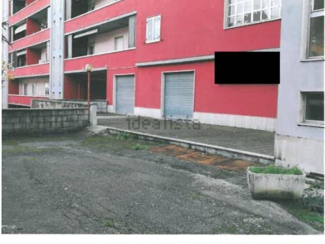 Ufficio in vendita di 197 m² in Via Puglia, 135
