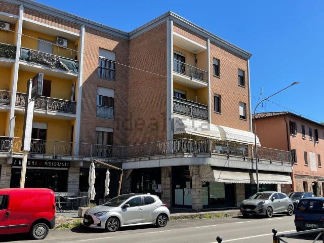 Ufficio in vendita di 191 m² in Via Vittorio Veneto, 83