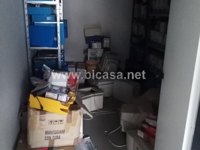 Ufficio in vendita di 205 m² in Strada degli Olmi