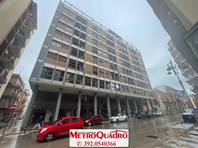 Ufficio in vendita di 205 m² in Piazza Guglielmo Marconi