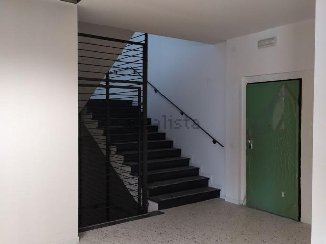 Ufficio in vendita di 206 m² in Via Guglielmo Marconi