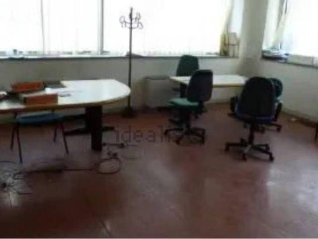 Ufficio in vendita di 2090 m² in Via Pablo Neruda, 67