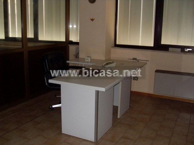 Ufficio in vendita di 200 m²