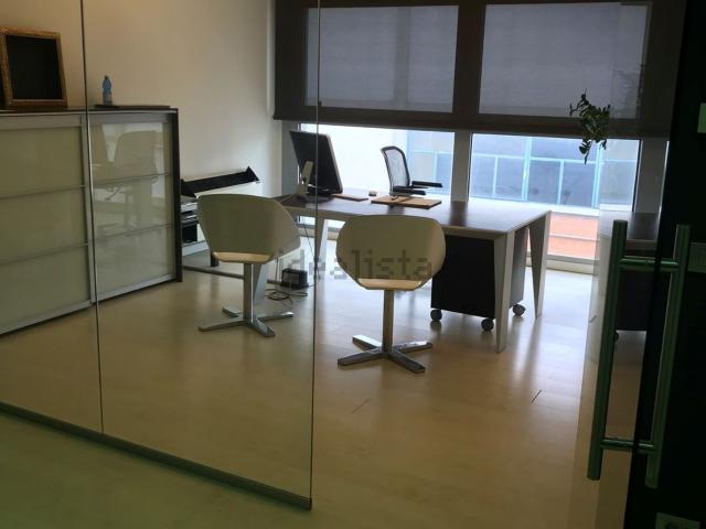 Ufficio in vendita di 200 m² in Piazza Municipio, 18