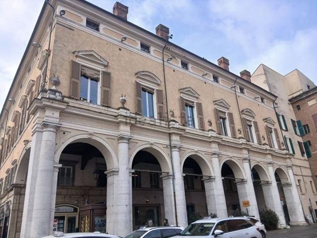 Ufficio in vendita di 200 m² in Piazza Savonarola
