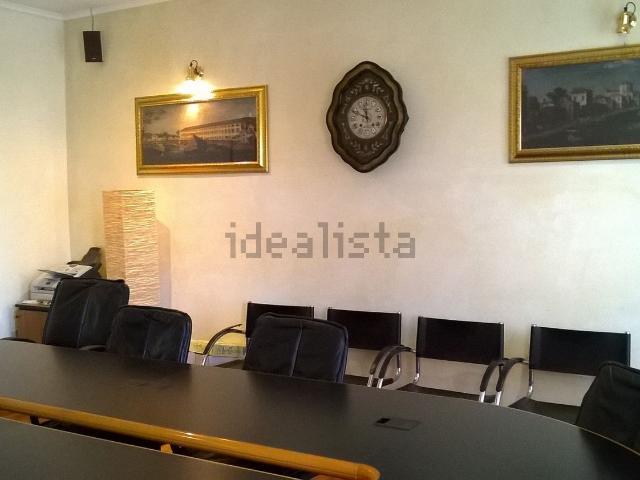 Ufficio in vendita di 200 m² in Via Nazionale