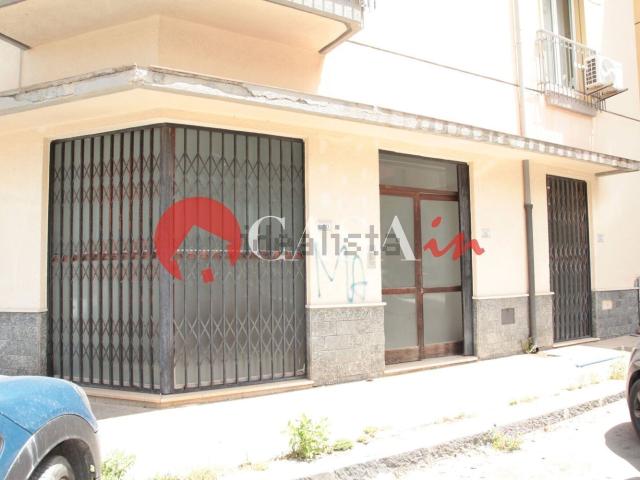 Ufficio in vendita di 200 m² in Via Giovanni Verga, 14