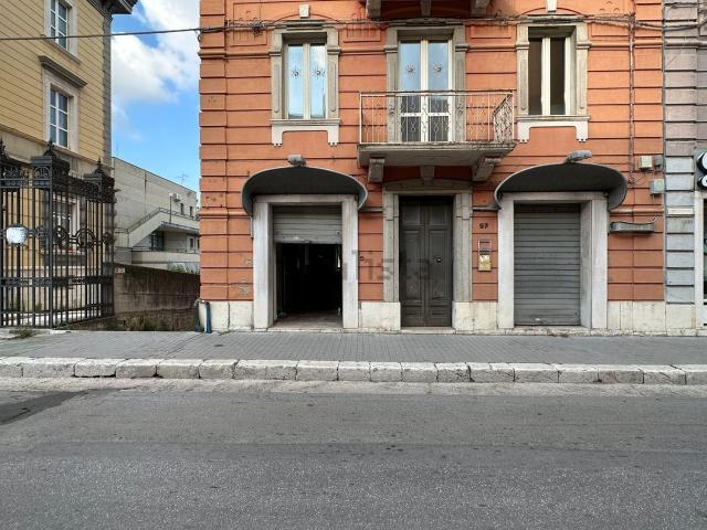Ufficio in vendita di 200 m² in Via Giuseppe Garibaldi, 57