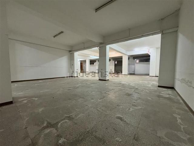 Ufficio in vendita di 200 m² in Via San Metodio