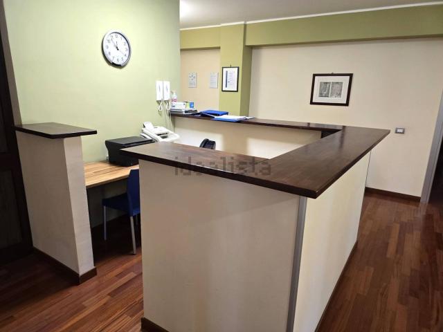 Ufficio in vendita di 201 m² in Contrada Targia
