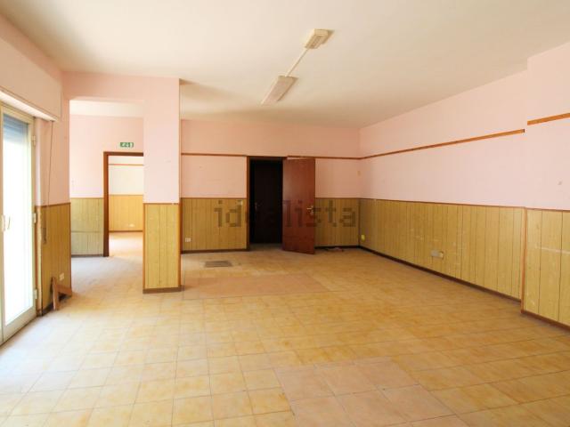 Ufficio in vendita di 203 m² in Via SS. Salvatore