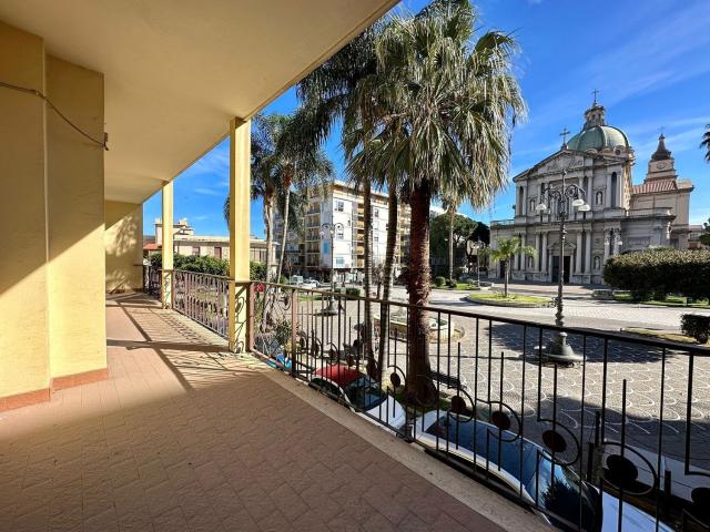 Ufficio in vendita di 215 m² in Via Monsignor Angelo Paino