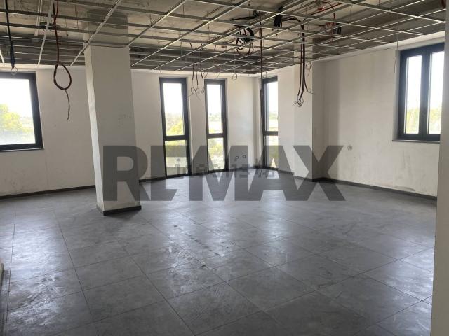 Ufficio in vendita di 215 m² in Via Erasmo Piaggio, 25