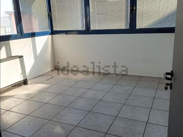 Ufficio in vendita di 215 m² in Via Panà, 56