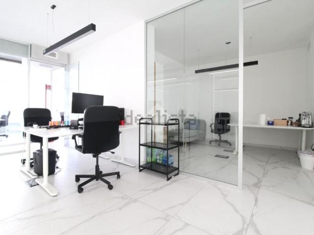 Ufficio in vendita di 215 m² in Via Tommaso Temanza, 1