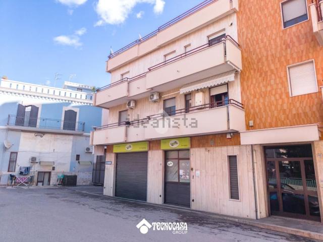 Ufficio in vendita di 210 m² in Via della Croce, 1