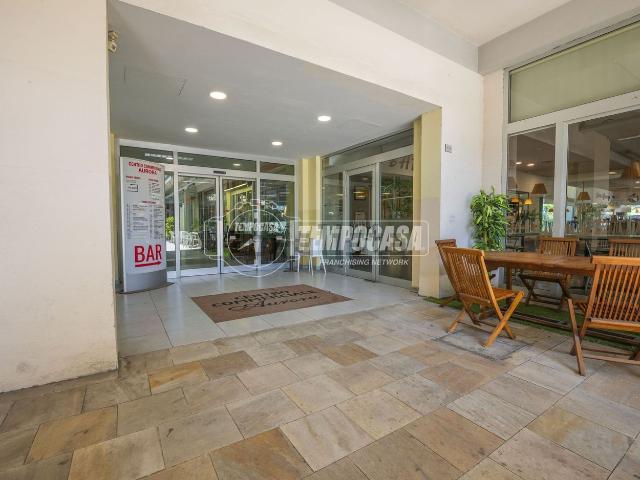 Ufficio in vendita di 210 m² in Via Luigi Einaudi