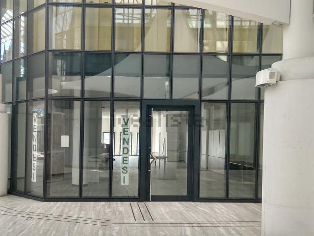 Ufficio in vendita di 210 m² in Viale Francesco Crispi, 95