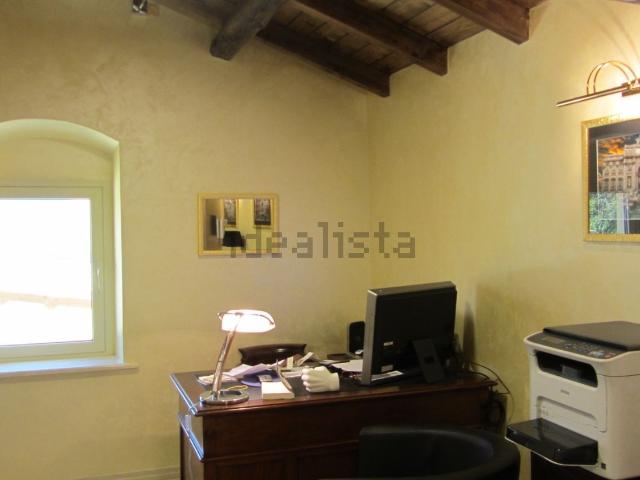 Ufficio in vendita di 21 m² in Via Ludovico Ariosto