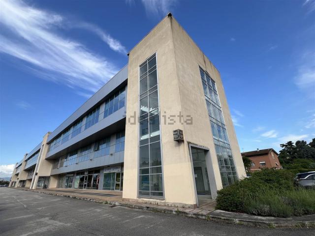 Ufficio in vendita di 228 m²