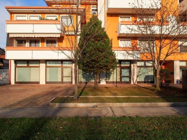 Ufficio in vendita di 220 m² in Via g.a. da pordenone