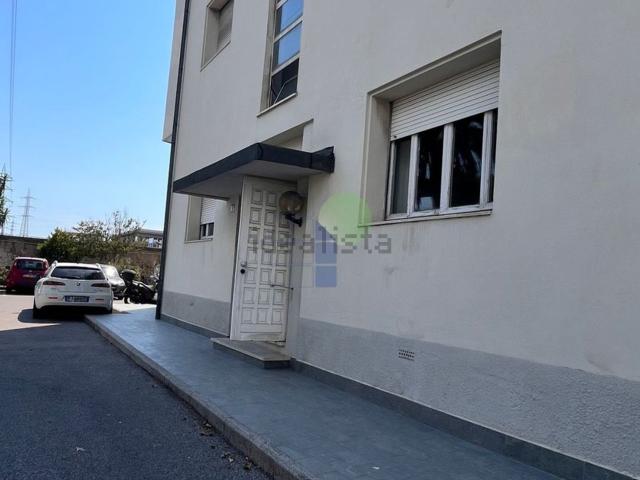 Ufficio in vendita di 220 m² in Via L. da Vinci, 35