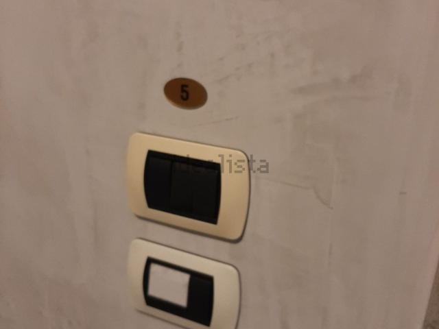 Ufficio in vendita di 220 m² in Via Rezzonico, 24
