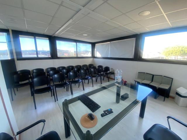 Ufficio in vendita di 222 m² in Via Arturo Chiari