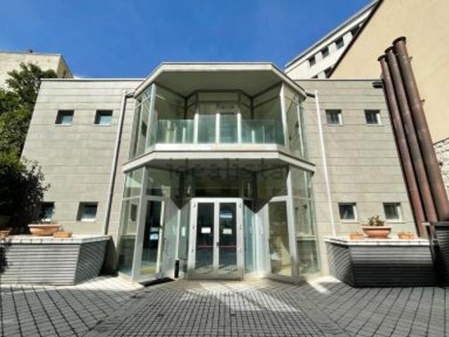 Ufficio in vendita di 223 m² in Via Umberto I, 53