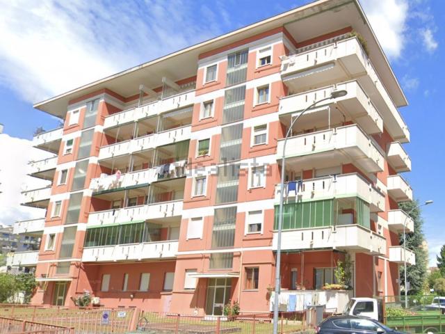 Ufficio in vendita di 22 m² in Corso Alcide de Gasperi, 44