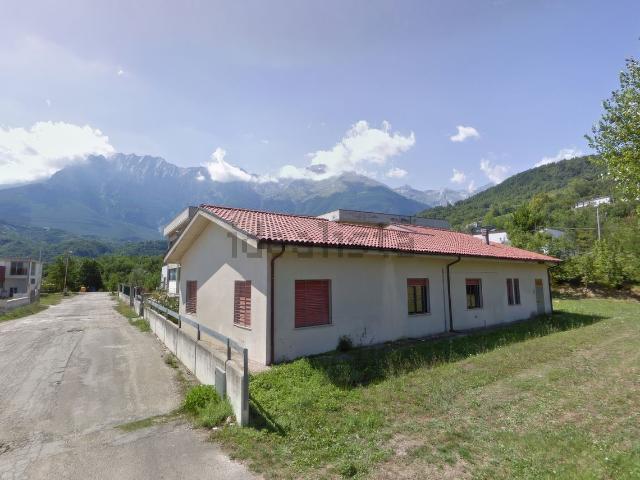 Ufficio in vendita di 235 m² in Contrada faiano