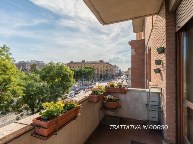 Ufficio in vendita di 238 m² in Viale Angelo Masini