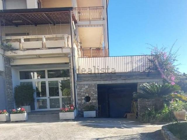 Ufficio in vendita di 230 m²