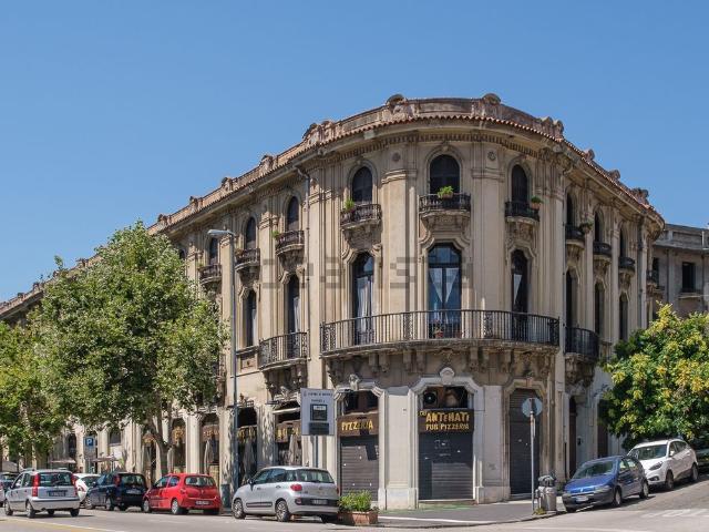 Ufficio in vendita di 230 m² in Corso Cavour, 97