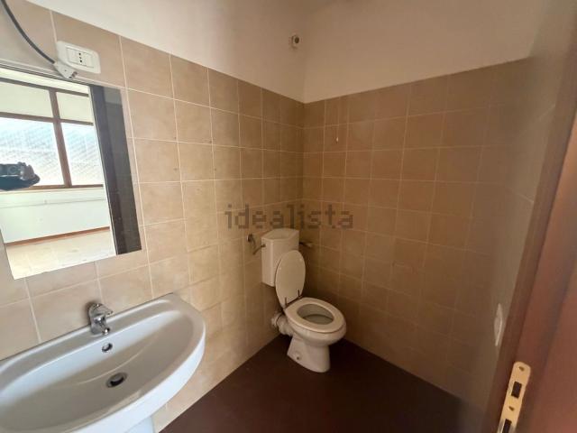 Ufficio in vendita di 230 m² in Viale dello Stadio, 77