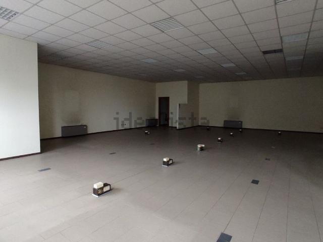 Ufficio in vendita di 232 m² in Via Giovanni Gnifetti, 78