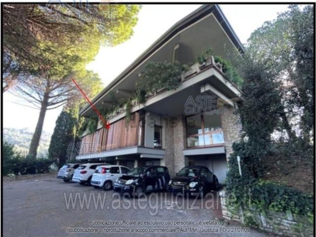 Ufficio in vendita di 245 m² in Via dello Schiavo, 9