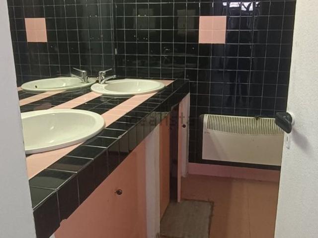 Ufficio in vendita di 240 m²