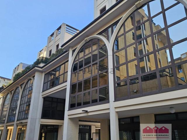Ufficio in vendita di 243 m² in Viale Giuseppe Verdi