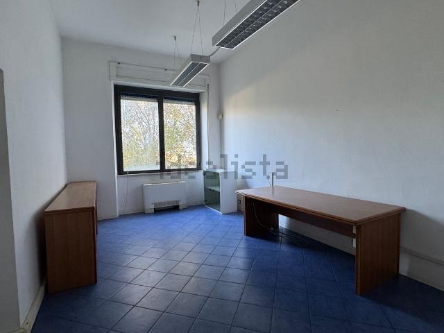 Ufficio in vendita di 250 m²